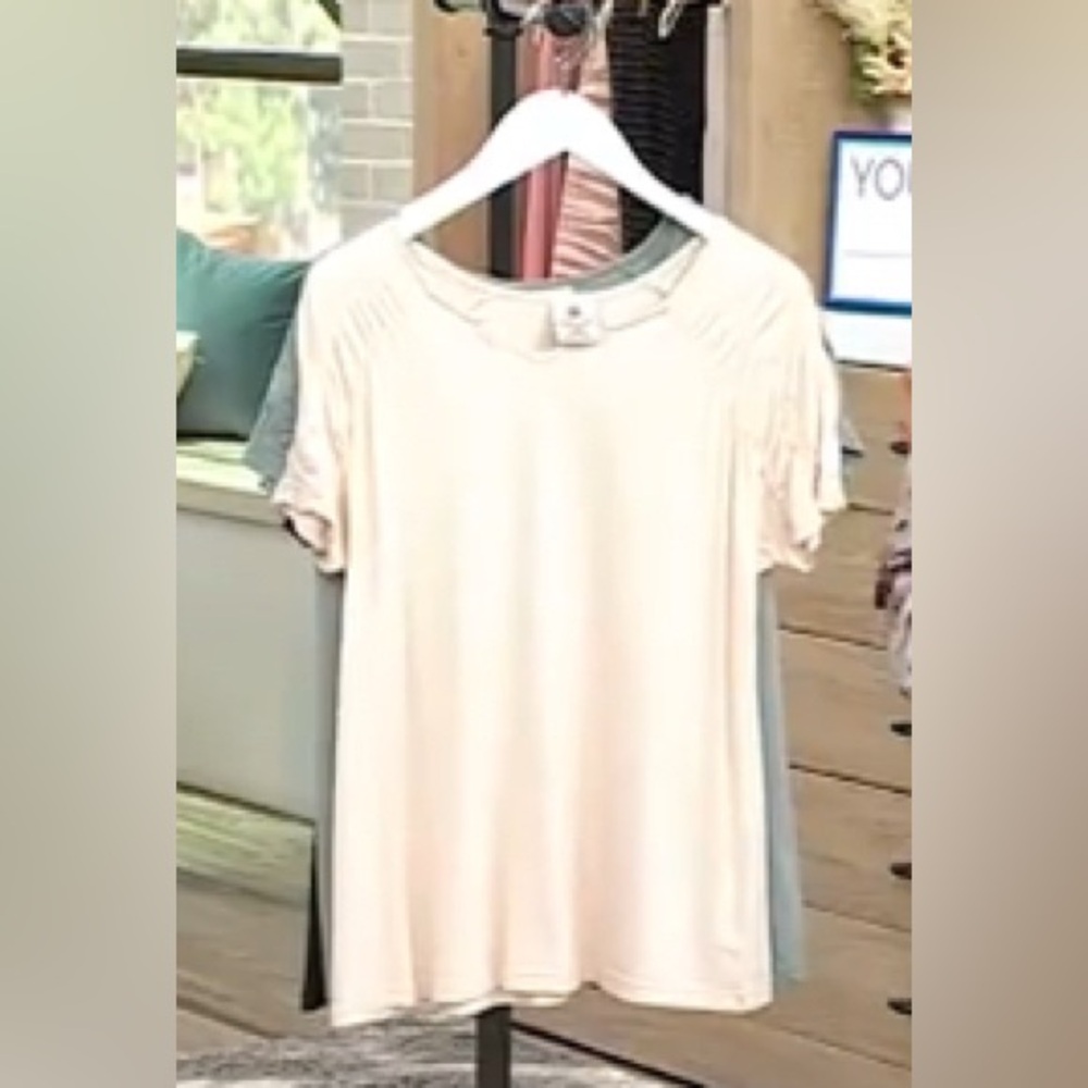 Cream Laurie Felt Cotton Rayon Made From Bamboo Smocked
Shoulder Tee XS
